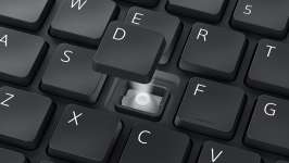 Ensemble clavier-souris silencieux dans un environnement professionnel Ensemble clavier-souris silencieux dans un environnement professionnel