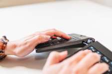 Touches pour une frappe silencieuse et confortable. Touches pour une frappe silencieuse et confortable.