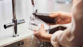 La carafe LatteGo est très facile à nettoyer : 2 pièces, sans tubes La carafe LatteGo est très facile à nettoyer : 2 pièces, sans tubes