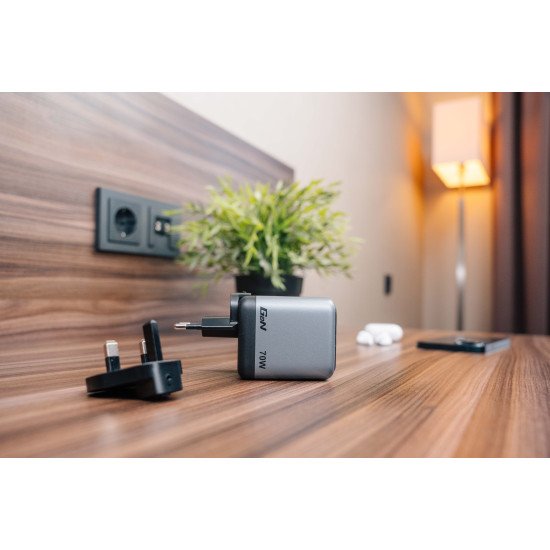 Verbatim 32059 chargeur d'appareils mobiles Universel Noir, Gris Secteur Charge rapide Intérieure