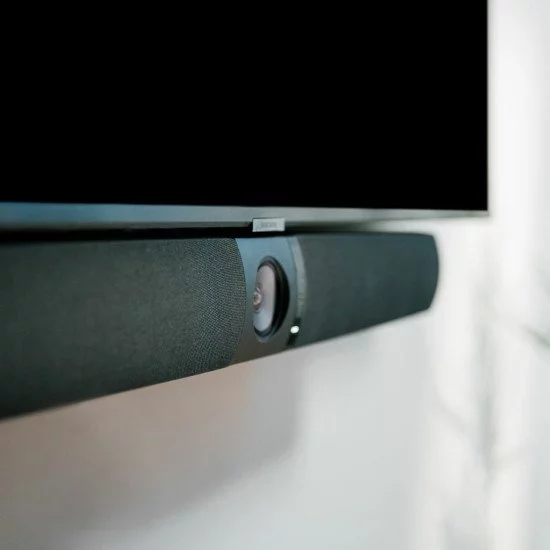 Owl Labs Appareil de visioconférence Owl Bar – Barre de visioconférence 4K avec focalisation sur l'intervenant (ajoutez un Meeting Owl 3 ou Pro pour une couverture à 360° et le passage automatique d'une caméra à l'autre) Owl Labs Appareil de visioconférence Owl Bar – Barre de visioconférence 4K avec focalisation sur l'intervenant (ajoutez un Meeting Owl 3 ou Pro pour une couverture à 360° et le passage automatique d'une caméra à l'autre)