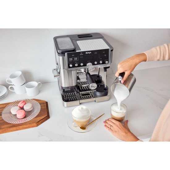 Ninja ES701EU machine à café Semi-automatique Machine à expresso 2 L