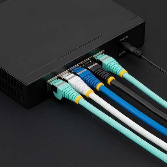 StarTech.com Câble Ethernet CAT6a 7,5m - Low Smoke Zero Halogen (LSZH) - 10 Gigabit 500MHz 100W PoE RJ45 S/FTP Cordon de Raccordement Réseau Snagless Turquoise avec Décharge de Tension