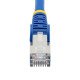 StarTech.com Câble Ethernet CAT6a 5m - Low Smoke Zero Halogen (LSZH) - 10 Gigabit 500MHz 100W PoE RJ45 S/FTP Cordon de Raccordement Réseau Snagless Bleu avec Décharge de Tension