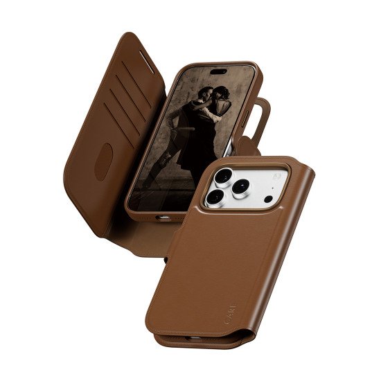 PanzerGlass CARE™ by ® Tango 2-in-1 Wallet Case Brown w. MagSafe iPhone 2026 Pro | 17 Pro coque de protection pour téléphones portables Housse Transparent