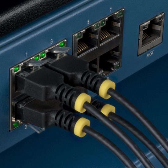 StarTech.com Câble Ethernet CAT6a Ultrafin Noir de 1,5m, Sans Accroc, FTP, Fil de Cuivre Nu Pur, Cordon Patch Réseau RJ45 fin 34AWG, Testé par Fluke Channel