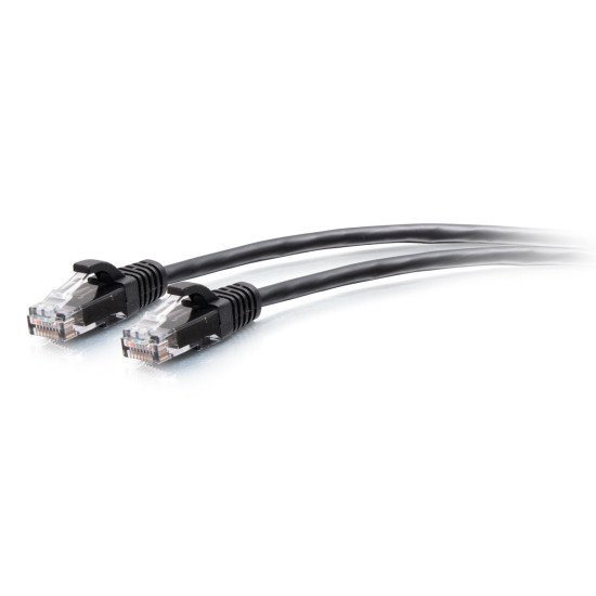 C2G Câble de raccordement Ethernet fin Cat6a non blindé (UTP) avec protection anti-accrochage de 2,1 m - Noir