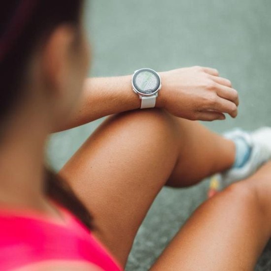 Polar Vantage V 3 Vantage V3 3,53 cm (1.39") AMOLED Numérique 454 x 454 pixels Écran tactile Argent GPS (satellite)