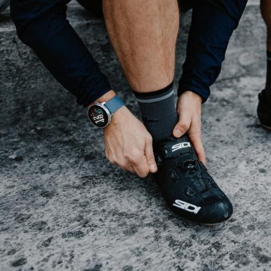 Polar Vantage V 3 Vantage V3 3,53 cm (1.39") AMOLED Numérique 454 x 454 pixels Écran tactile Argent GPS (satellite)