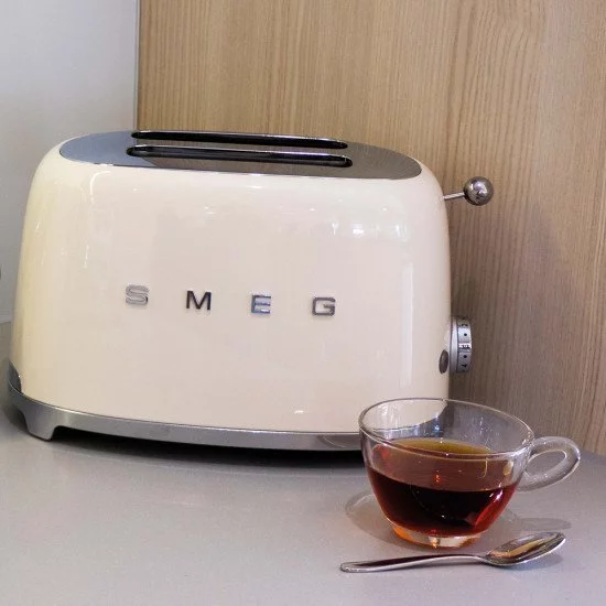 Grille-pain SMEG TSF01CREU creme