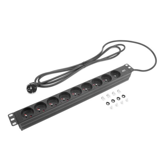 ACT Rallonge PDU 19" CEE7/7 avec 9 prises de type E, 3m H05VV-F 3G1.5 ACT Rallonge PDU 19" CEE7/7 avec 9 prises de type E, 3m H05VV-F 3G1.5