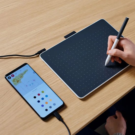 Wacom Intuos One Medium tablette graphique Gris, Blanc 216 x 135 mm USB/Bluetooth Wacom Intuos One Medium tablette graphique Gris, Blanc 216 x 135 mm USB/Bluetooth