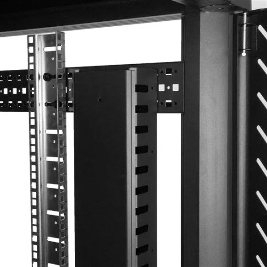 StarTech.com Panneau de gestion de câbles 0U de 91 cm pour rack - Guide-câbles avec conduit encoché StarTech.com Panneau de gestion de câbles 0U de 91 cm pour rack - Guide-câbles avec conduit encoché