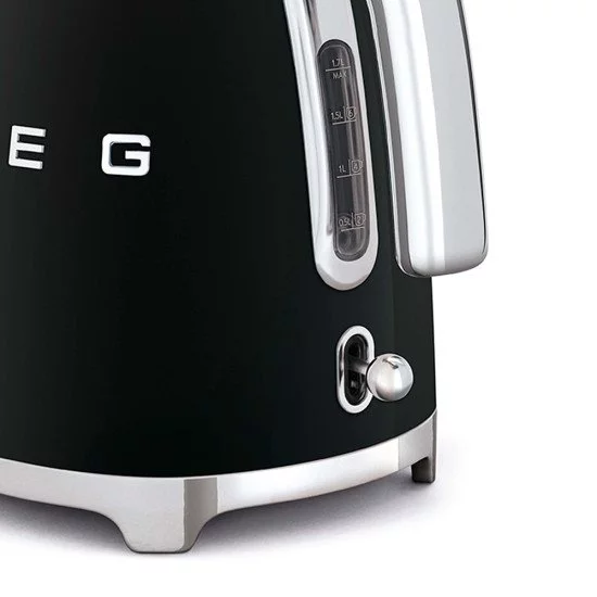 Smeg KLF03BLEU bouilloire 1,7 L 2400 W Noir Smeg KLF03BLEU bouilloire 1,7 L 2400 W Noir