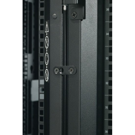 APC NetShelter SX 42U 600mm Wide x 1070mm Deep Enclosure with Sides Black Rack autonome Noir