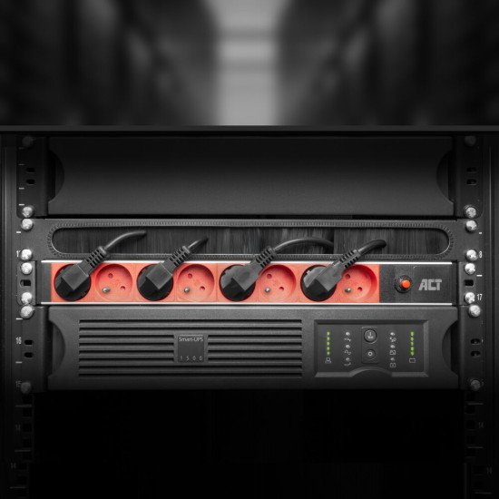 ACT Rallonge PDU 19" C14 IEC60320 avec 8 prises de type E, 3m H05VV-F 3G1.0
