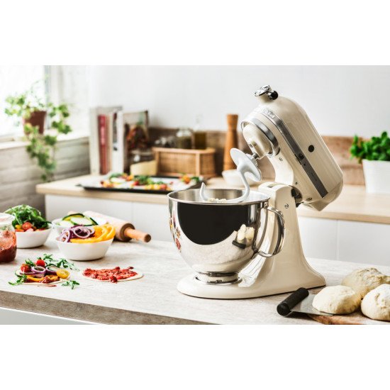 KitchenAid Artisan robot de cuisine 300 W 4,8 L Crème