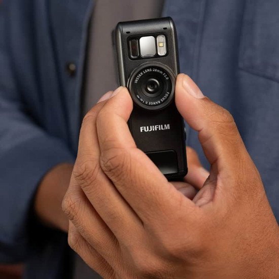 Fujifilm Instax mini evo Cinema 1/5" 2560 x 1920 pixels 62 x 46 mm CMOS Noir