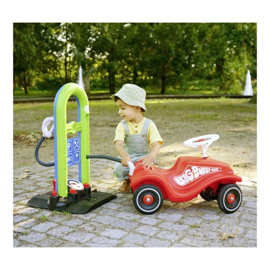 BIG Bobby Car Service Station