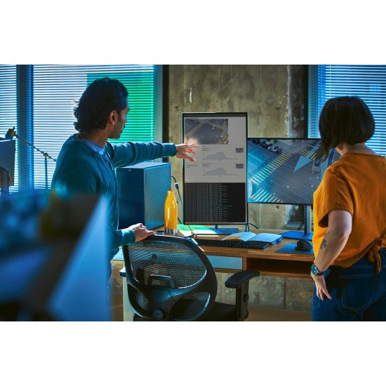 HP Z2 Tower G9 Workstation Intel® Core™ i7 i7-14700K 32 Go DDR5-SDRAM 1 To SSD Windows 11 Pro Station de travail Noir