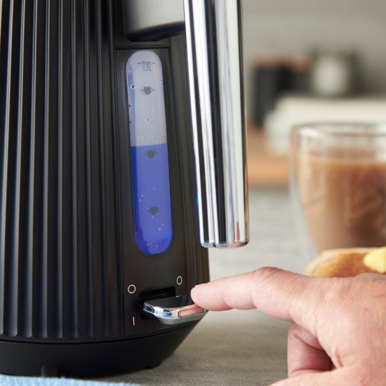 Russell Hobbs Brontë bouilloire 1,7 L 3000 W Noir