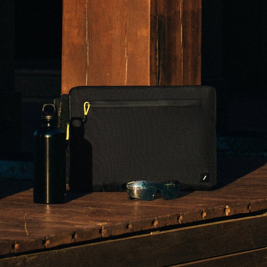 Native Union Ultralight Sleeve 33 cm (13") Housse Noir