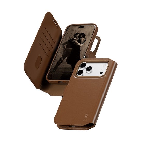 PanzerGlass CARE™ by ® Tango 2-in-1 Wallet Case Brown w. MagSafe iPhone 2026 Pro Max | 17 Pro Max coque de protection pour téléphones portables Housse Transparent