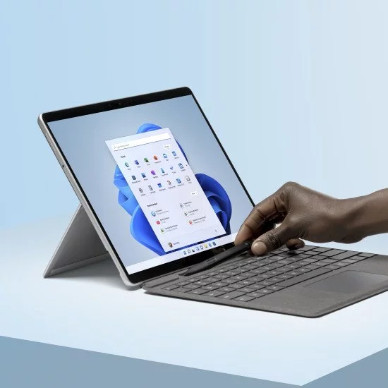 Microsoft Surface Signature Keyboard avec Slim Pen 2 (Layout suisse)