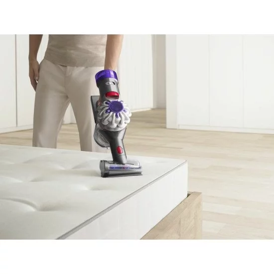 Dyson V8 Advanced Dyson V8 Advanced