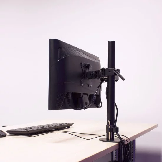 ACT AC8301 support d'écran plat pour bureau 81,3 cm (32") Pince/boulon Noir ACT AC8301 support d'écran plat pour bureau 81,3 cm (32") Pince/boulon Noir