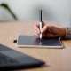 Wacom Intuos One Small tablette graphique Gris, Blanc 152 x 95 mm USB/Bluetooth Wacom Intuos One Small tablette graphique Gris, Blanc 152 x 95 mm USB/Bluetooth