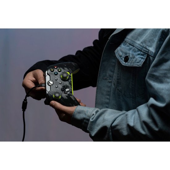 PDP Manette filaire: Carbone électriquePour Xbox Series X|S, Xbox One et Windows 10/11