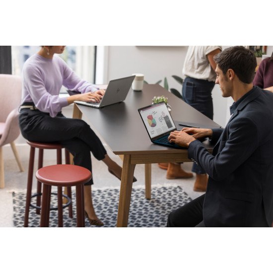 HP EliteBook 860 G9 i7-1255U Ordinateur portable 40,6 cm (16") WUXGA Intel® Core™ i7 16 Go DDR5-SDRAM 512 Go SSD Wi-Fi 6E (802.11ax) Windows 11 Pro Argent HP EliteBook 860 G9 i7-1255U Ordinateur portable 40,6 cm (16") WUXGA Intel® Core™ i7 16 Go DDR5-SDRAM 512 Go SSD Wi-Fi 6E (802.11ax) Windows 11 Pro Argent