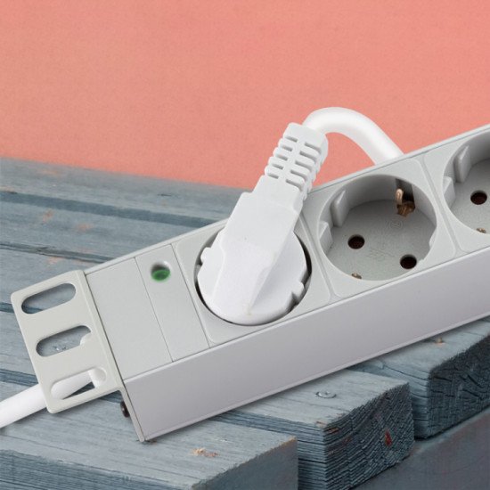 LogiLink PDU9C05 protection surtension Gris clair 9 sortie(s) CA 230 V 2 m