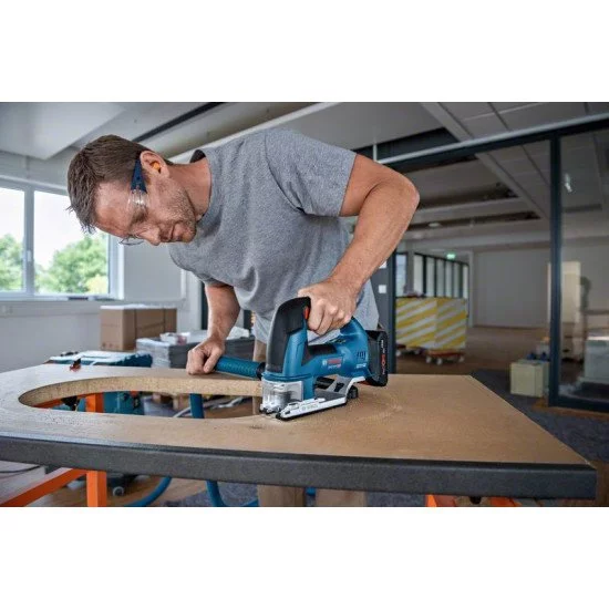 Bosch GST 18V-155 BC Professional scie sauteuse Bosch GST 18V-155 BC Professional scie sauteuse