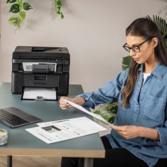 Brother DCP-L1660W Imprimante laser multifonction 3-en-1 monochrome A4 compacte et facile à utiliser. Éligible au forfait EcoPro. Brother DCP-L1660W Imprimante laser multifonction 3-en-1 monochrome A4 compacte et facile à utiliser. Éligible au forfait EcoPro.