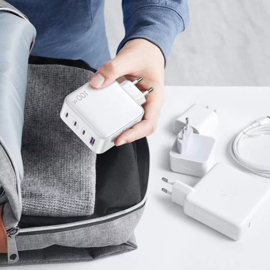 Ugreen 15337 chargeur d'appareils mobiles Universel Blanc Secteur Charge rapide Intérieure Ugreen 15337 chargeur d'appareils mobiles Universel Blanc Secteur Charge rapide Intérieure