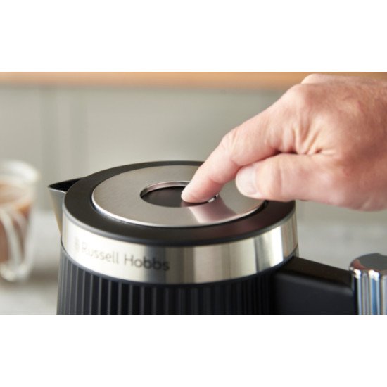 Russell Hobbs Brontë bouilloire 1,7 L 3000 W Noir