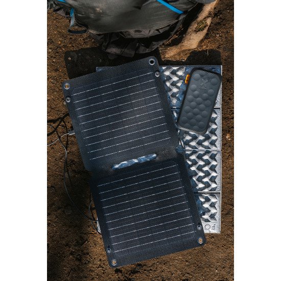 Xtorm SolarBooster 14W - Foldable Solar Panel
