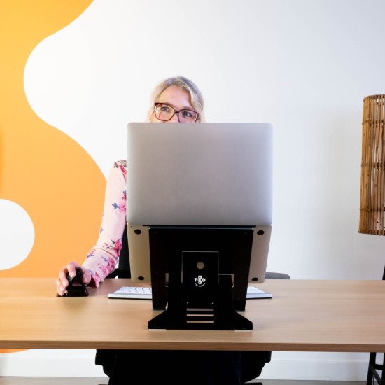 R-Go Tools Support pour ordinateur portable R-Go Riser Document, ergonomique, pliable et réglable avec porte-documents, noir