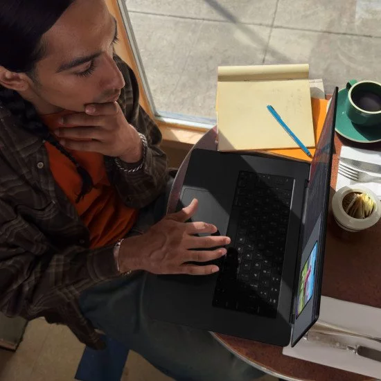 Apple MacBook Pro Ordinateur portable 36,1 cm (14.2") Apple M M3 Pro 18 Go 512 Go SSD Wi-Fi 6E (802.11ax) macOS Sonoma Noir Apple MacBook Pro Ordinateur portable 36,1 cm (14.2") Apple M M3 Pro 18 Go 512 Go SSD Wi-Fi 6E (802.11ax) macOS Sonoma Noir