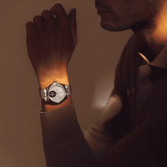 Withings ScanWatch Nova OLED 39 mm Hybride Gris, Titane GPS (satellite)