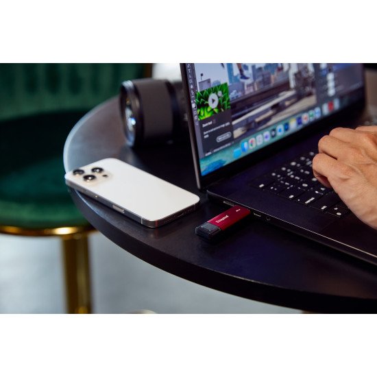 Kingston Technology 2TB Dual USB-A/C Portable SSD, Up to 1050MB/s USB 3.2 Gen 2