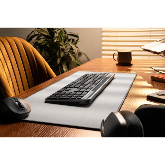 Logitech Signature Slim Solar+ K980 clavier Universel RF sans fil + Bluetooth QWERTY Italien Graphite
