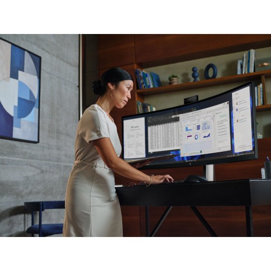 HP Series 5 Pro Écran pour visioconférence DQHD 49 pouces – 549pm