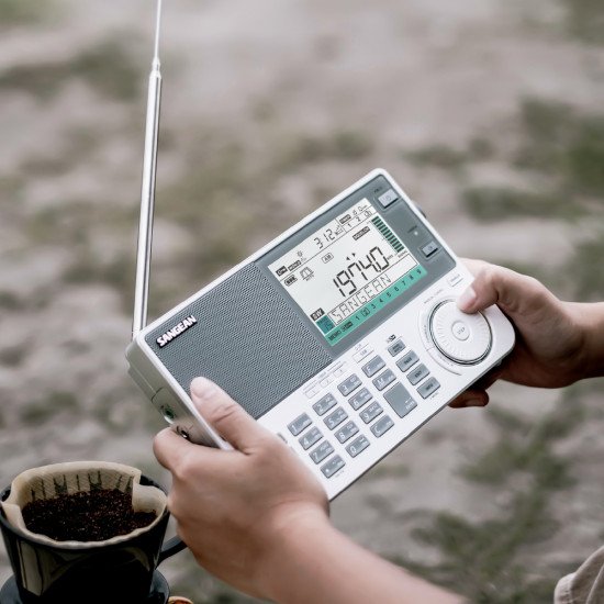 Sangean ATS-909X2 Portable Numérique Blanc Sangean ATS-909X2 Portable Numérique Blanc